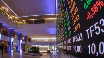 Ibovespa encosta nos 200 mil pontos e dolar fica abaixo de R$ 5 pelo segundo dia