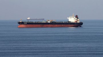 Crise em Ormuz escala: Ira ameaca bloquear Mar Vermelho e EUA dizem que nenhum navio furou cerco