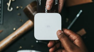 Cartoes de credito sem anuidade 2026: os 8 melhores gratuitos com cashback e beneficios