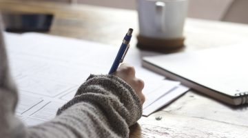 Como estudar para concursos publicos em 2026: metodo, cronograma e materiais gratuitos