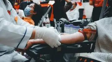 Doacao de sangue 2026: quem pode doar, onde doar, mitos e o que esperar no procedimento