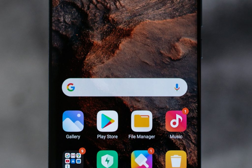 Como escolher um celular bom e barato em 2026: guia de especificacoes para nao errar na compra