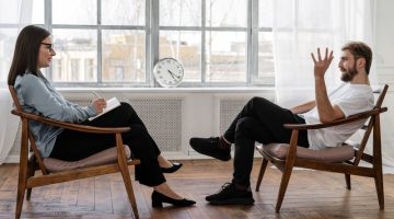 Sessao de terapia representando Dia do Psicologo 2026