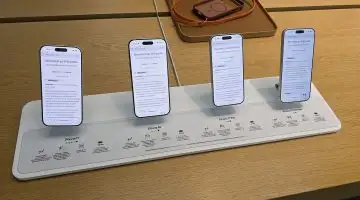 Aparelhos das linhas iPhone 17, iPhone Air, 17 Pro e 17 Pro Max lado a lado