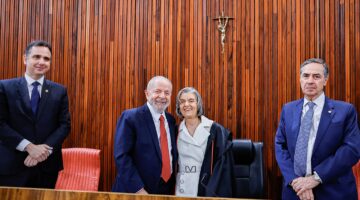 Presidente Lula durante sessão solene no plenário do Tribunal Superior Eleitoral