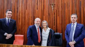 Presidente Lula durante sessão solene no plenário do Tribunal Superior Eleitoral